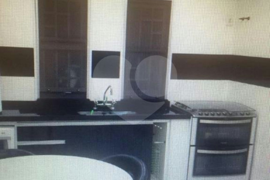 Sobrado à venda com 4 quartos, sendo 2 suítes, em Jaraguá, São Paulo, SP