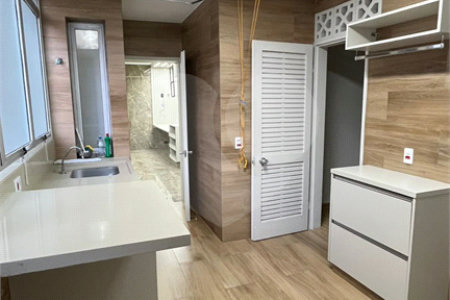 Apartamento à venda com 4 suítes em Vila Suzana, São Paulo, SP