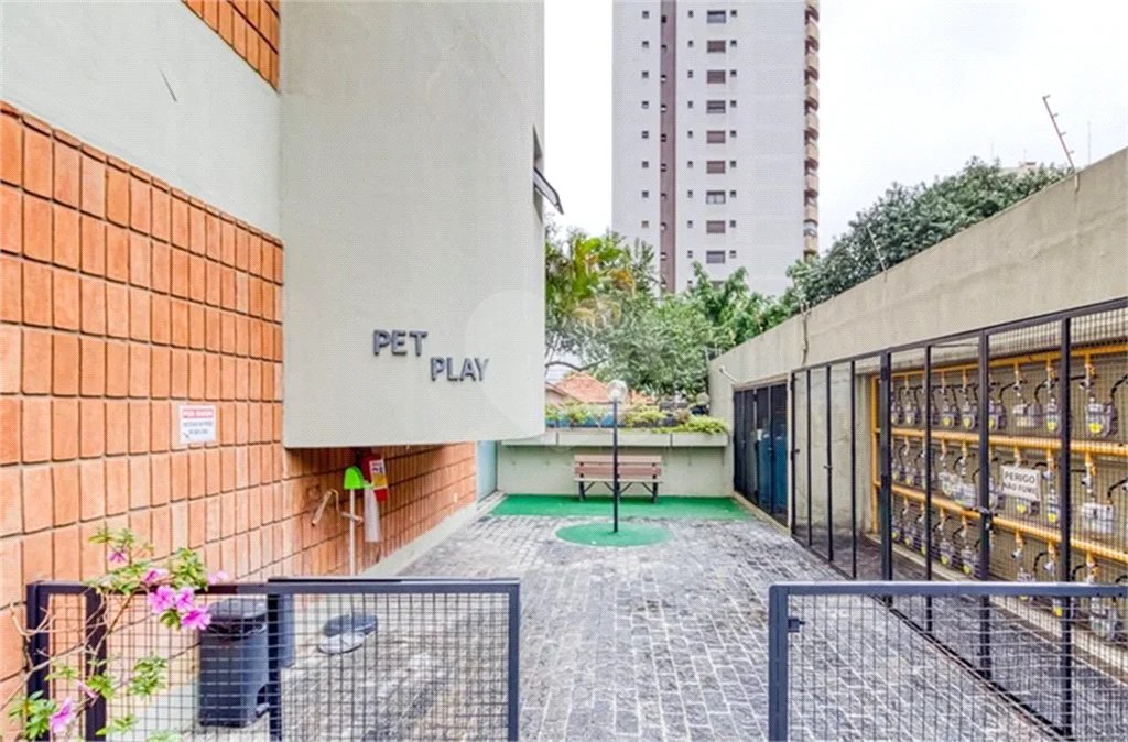 Apartamento mobiliado em Moema, - 1 quarto, sala e cozinha - 1 vaga