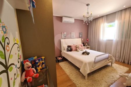 Casa à venda com 3 suítes no condomínio Vintage, Cotia - SP