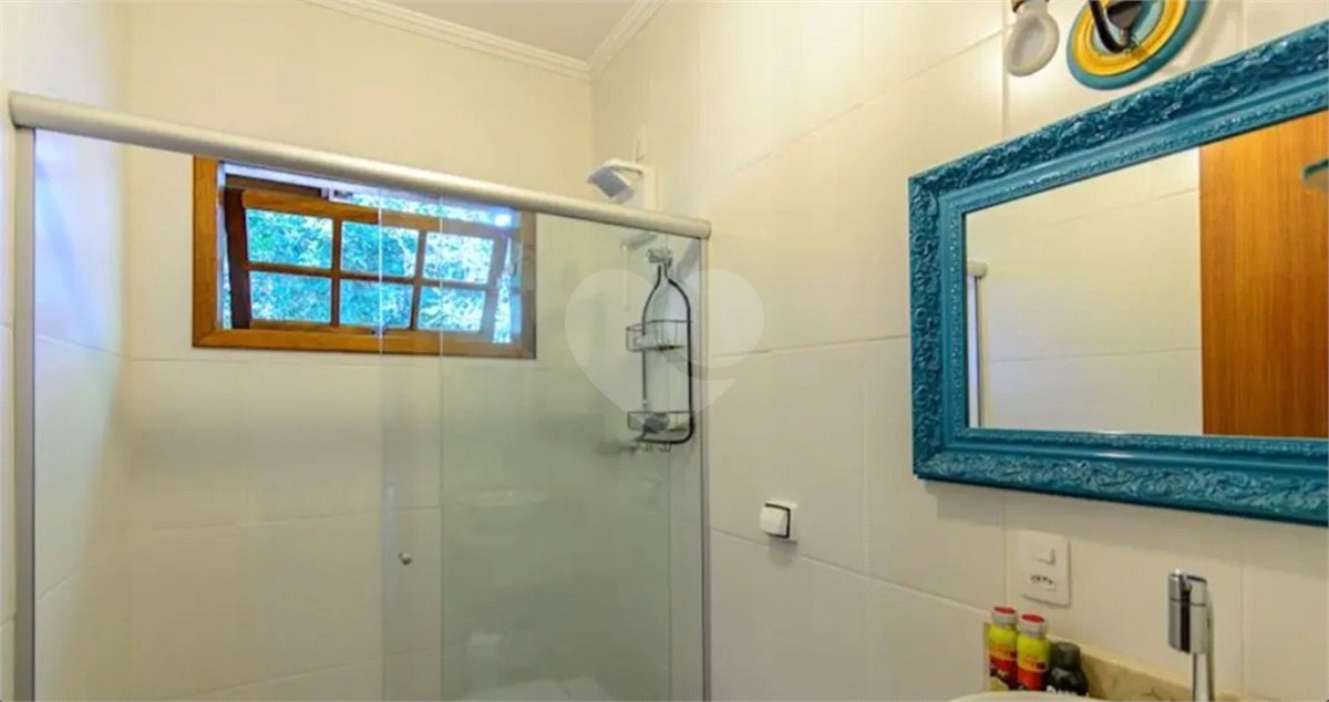 Casa à venda com 4 quartos, sendo 2 suítes,  em Granja Viana, Cotia, SP
