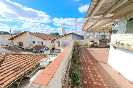 Casa à venda com 3 quartos, sendo 1 suíte, em Vila Constança, São Paulo, SP