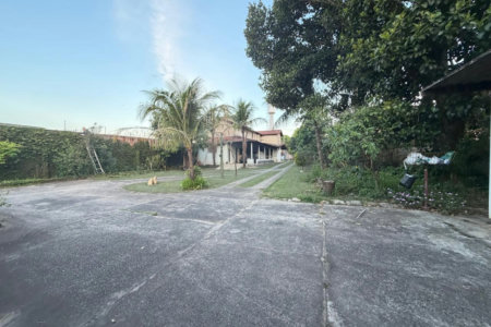 Casa Térrea à venda com 9 quartos, sendo 2 suítes, no condomínio Seranila, Monte Mor - SP