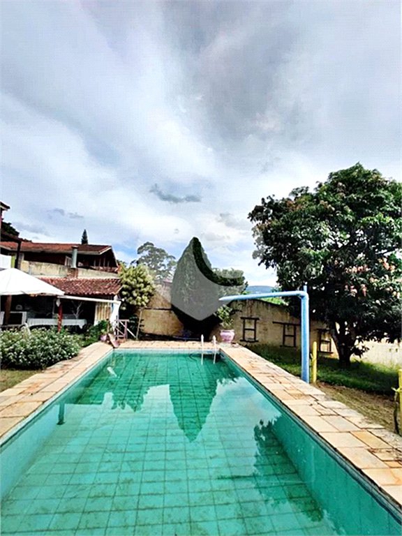 Casa à venda com 4 quartos, sendo 1 suíte, no condomínio Chacarás Bela Vista, Mairiporã - SP