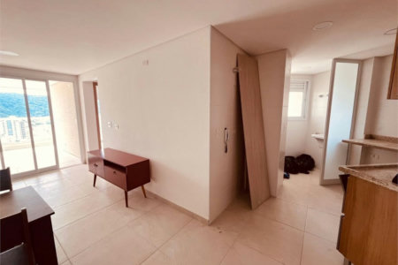 Apartamento com Varanda Gourmet em Condomínio Clube na Enseada – 2 Dormitórios
