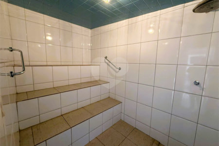 Casa à venda com 4 quartos, sendo 3 suítes, no condomínio Village da Serra, Araçoiaba da Serra - SP