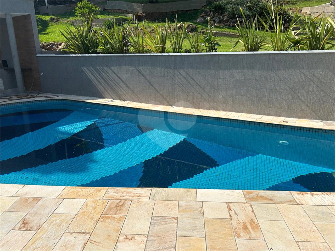 Casa à venda com 4 suítes no condomínio Jardim Paulista I, Vinhedo - SP