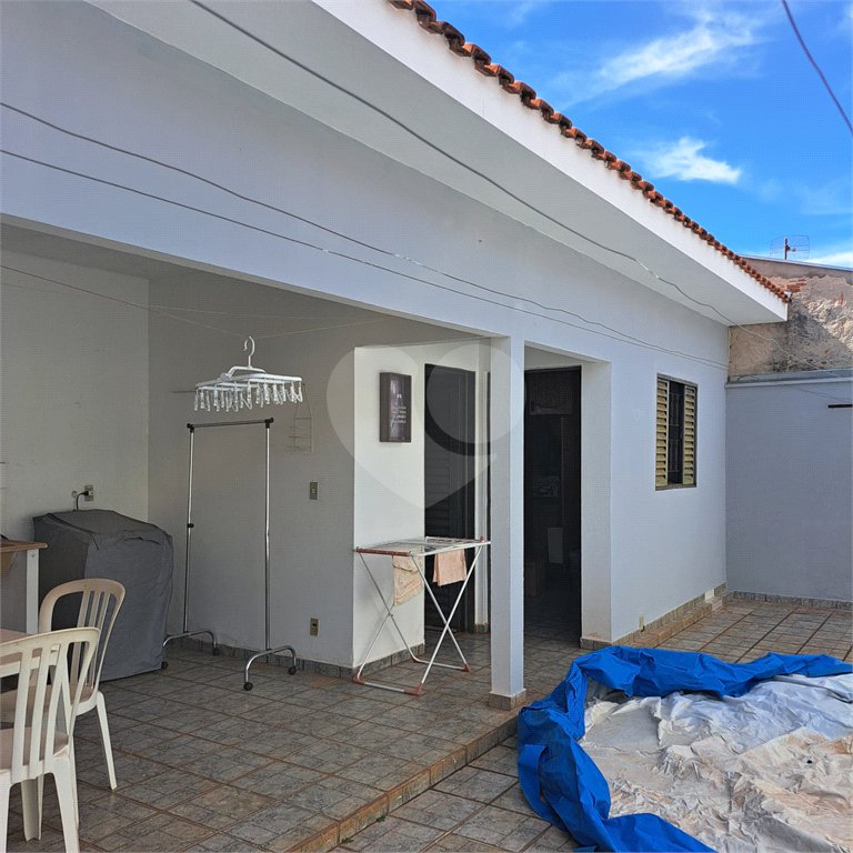 Casa à venda com 3 quartos, sendo 1 suíte,  em Jardim das Estações (vila Xavier), Araraquara, SP