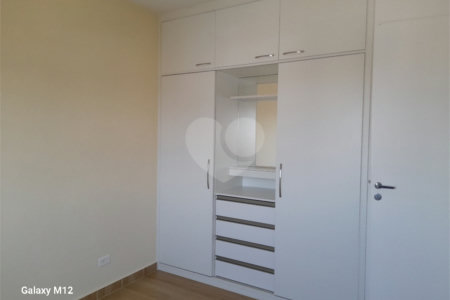 Apartamento à venda com 2 quartos em Vila Romano, São Paulo, SP