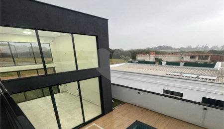 Casa à venda com 4 quartos, sendo 3 suítes,  no condomínio Alphaville Castelo, Itu - SP
