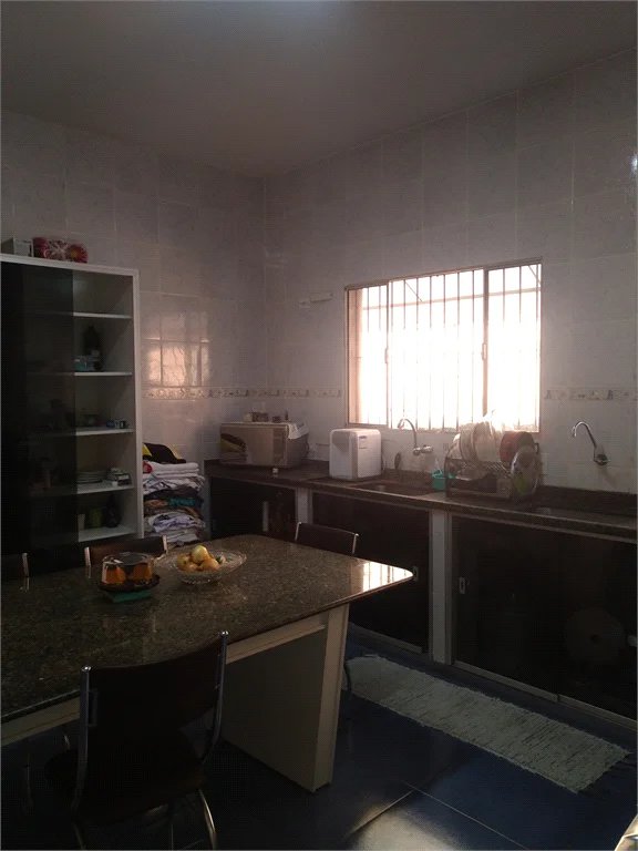 Casa à venda com 4 quartos, sendo 1 suíte, em Vila Pirajussara, São Paulo, SP