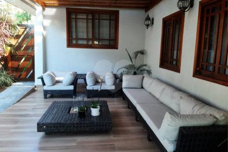 Casa à venda com 4 quartos, sendo 2 suítes,  no condomínio Estância Marambaia, Vinhedo - SP