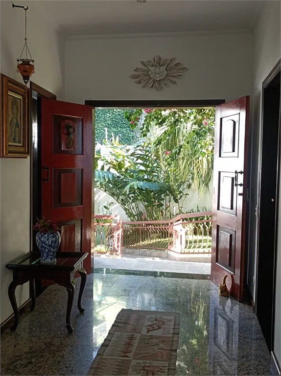 Sobrado à venda com 5 quartos, sendo 4 suítes,  em Rolinópolis, São Paulo, SP