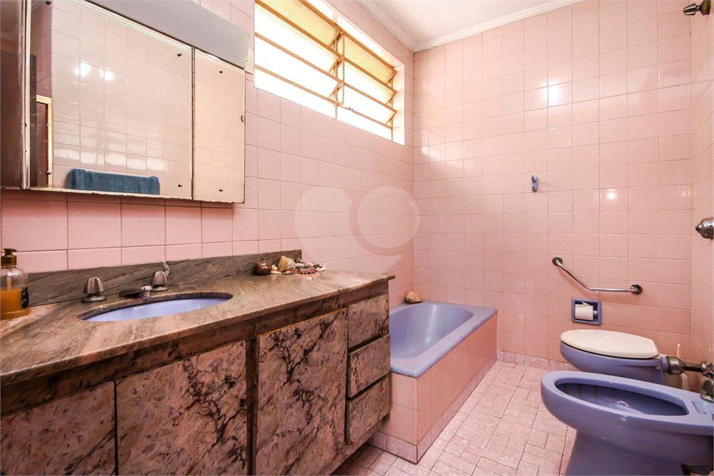 Casa à venda com 3 quartos, sendo 1 suíte, em Alto da Lapa, São Paulo, SP