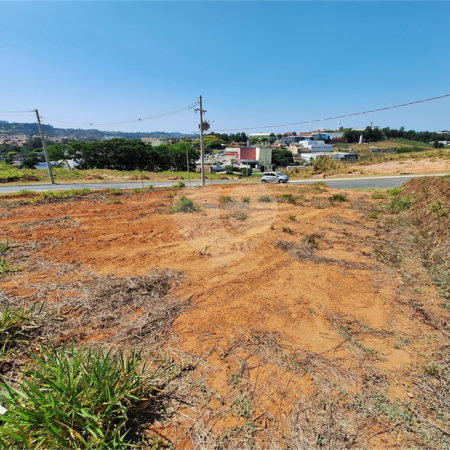 Terreno à venda com 1 suíte no condomínio Comercial Independência, Vinhedo - SP