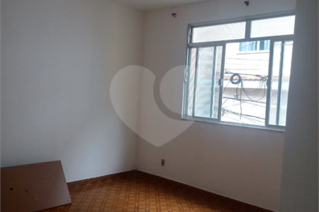 Casa à venda com 2 quartos, sendo 1 suíte, no Centro, Mangaratiba, RJ