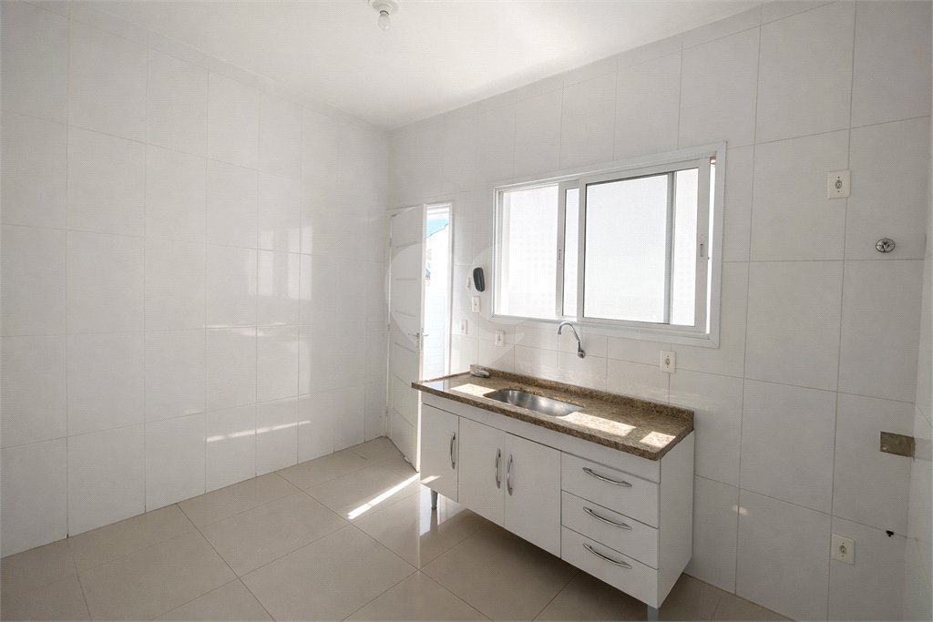 Casa à venda com 3 quartos, sendo 1 suíte,  no condomínio Bella Vista, Sorocaba - SP