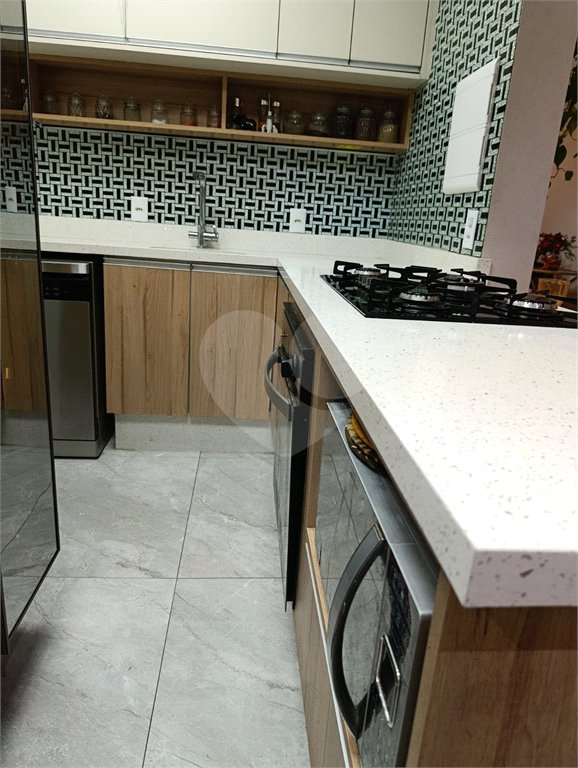 Apartamento à venda com 3 quartos, sendo 1 suíte, em Jardim Flor da Montanha, Guarulhos, SP