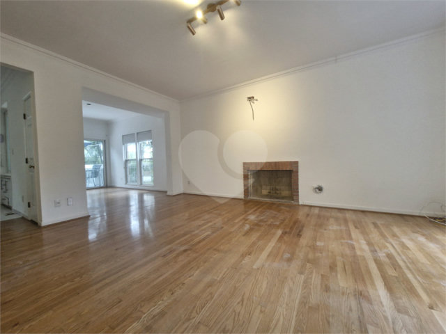 Casa para alugar com 4 quartos, sendo 2 suítes,  no condomínio Fairmont, São Paulo - SP