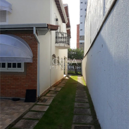 Casa à venda com 4 quartos, sendo 1 suíte, em Vila Jardini, Sorocaba, SP