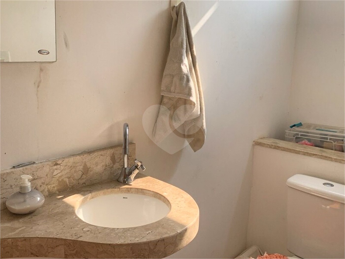 Casa à venda com 3 quartos, sendo 1 suíte, no condomínio Residencial Belle Ville Itaycy, Indaiatuba - SP