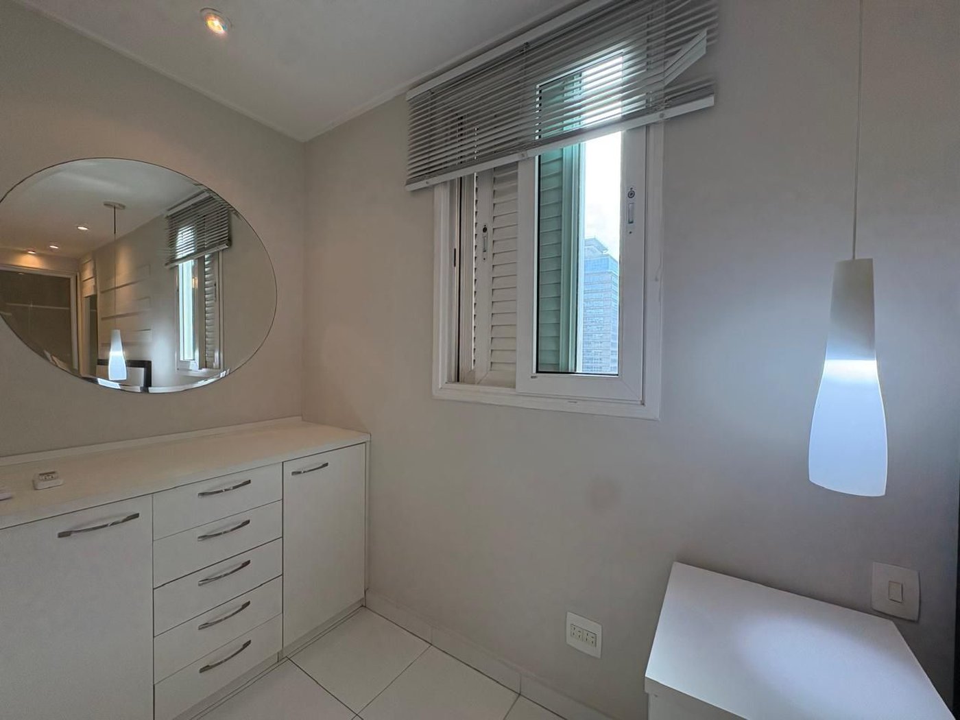 Apartamento com 2 dormitórios à venda, 78 m² por R$ 640.000,00 - Gonzaga - Santos/SP