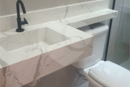 Casa Térrea à venda com 3 quartos, sendo 1 suíte,  no Centro, Bom Jesus dos Perdões, SP