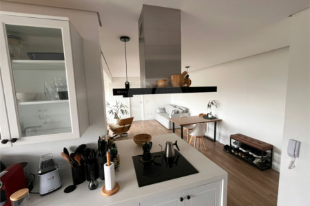 Apartamento à venda com 3 quartos, sendo 2 suítes, em Vila Andrade, São Paulo, SP