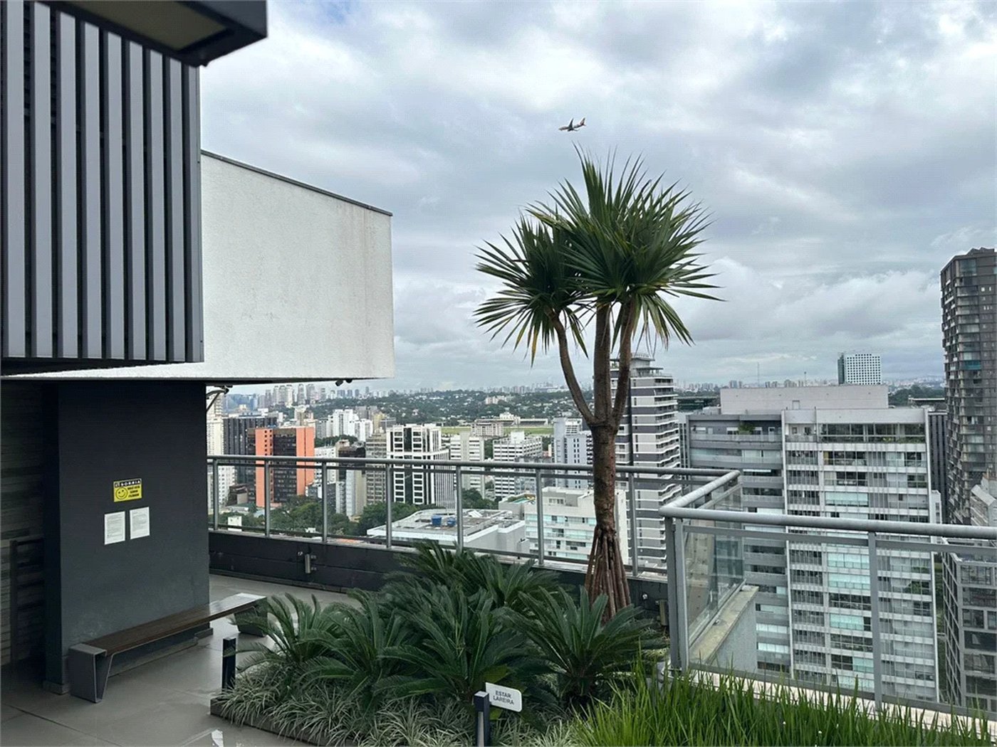 Apartamento à venda ou para alugar com 1 suíte em Pinheiros, São Paulo, SP