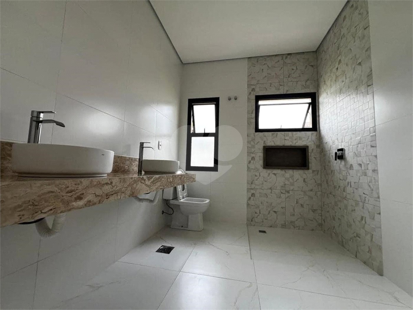 Casa à venda com 3 suítes no condomínio Residencial Jardim Villa Verona, Sorocaba - SP