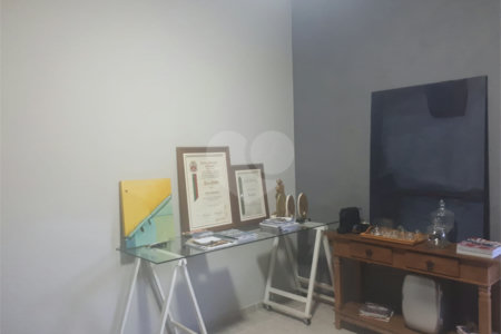 Casa à venda ou para alugar com 3 quartos, sendo 2 suítes,  no Centro, Vinhedo, SP