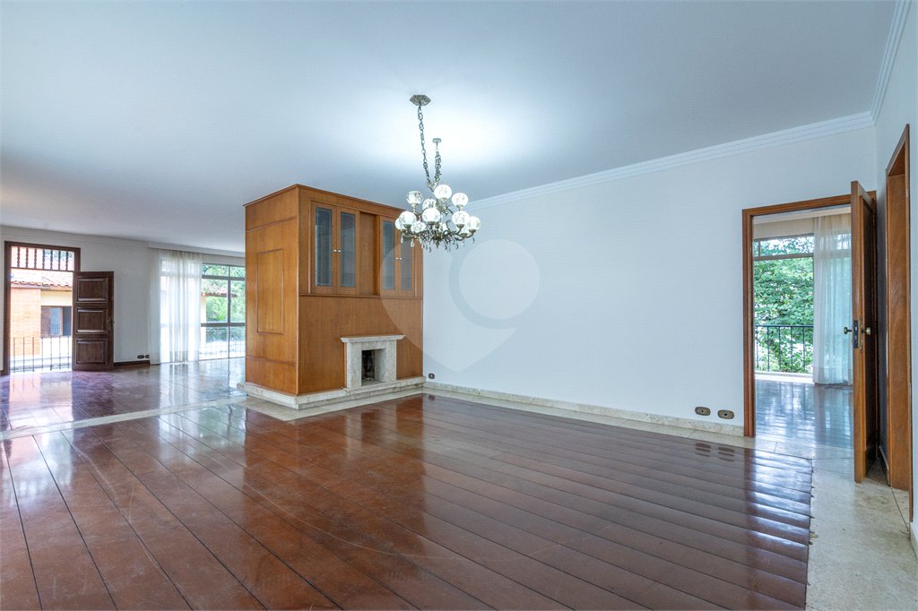 Casa Térrea à venda ou para alugar com 4 suítes em Jardim Marajoara, São Paulo, SP