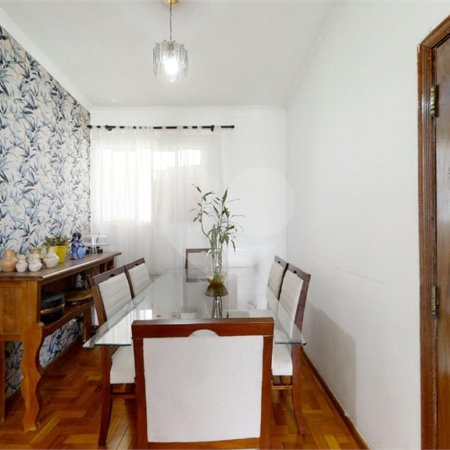 Apartemento com dois dormitórios na Bela Vista.