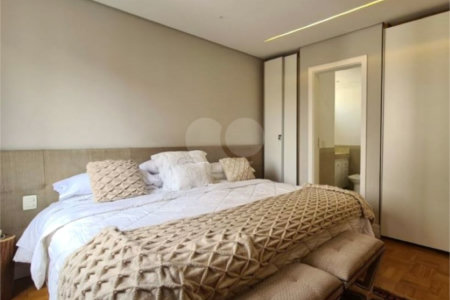 Apartamento à venda com 3 quartos, sendo 1 suíte, em Vila Uberabinha, São Paulo, SP