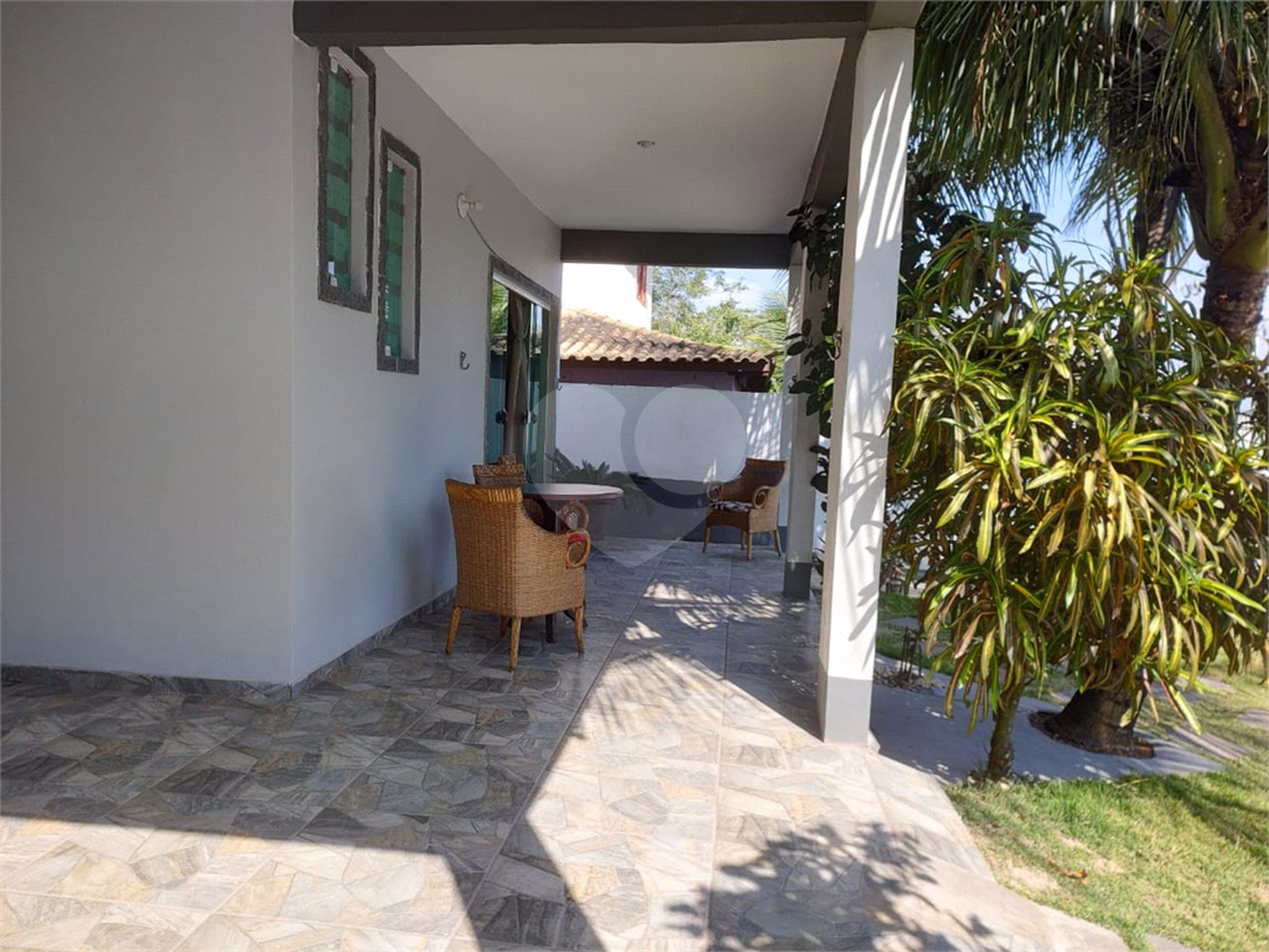 Casa à venda com 3 quartos, sendo 2 suítes,  em Rasa, Armação dos Búzios, RJ