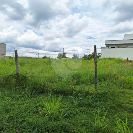 Terreno à venda com 1 suíte em Pinheirinho, Vinhedo, SP