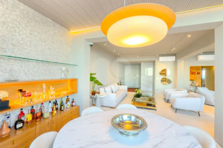 Apartamento à venda com 4 quartos, sendo 1 suíte,  em Copacabana, Rio de Janeiro, RJ