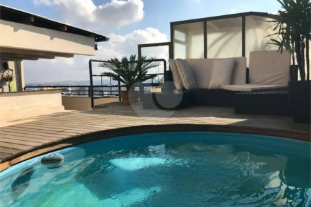 Cobertura à venda com 3 quartos, sendo 1 suíte,  em Vila Andrade, São Paulo, SP