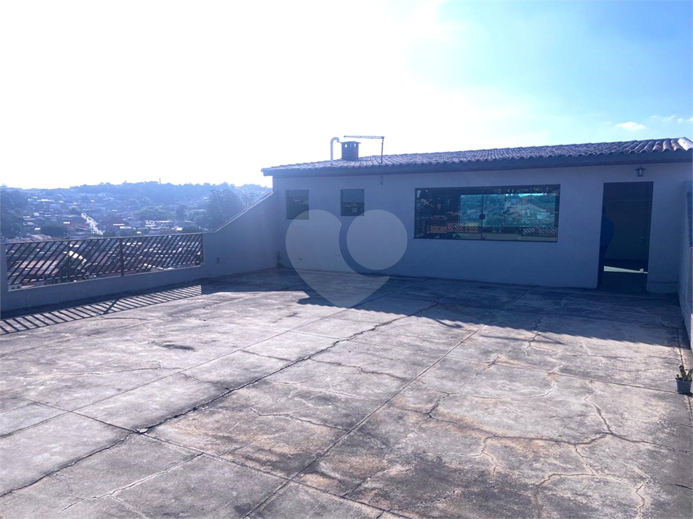 Sobrado à venda com 3 quartos, sendo 1 suíte,  em Jardim Selma Helena, Poá, SP