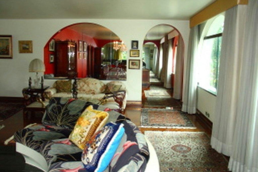 Casa à venda ou para alugar com 5 suítes em Jardim São Bento, São Paulo, SP