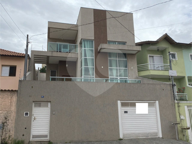 Sobrado à venda com 3 quartos, sendo 1 suíte,  em Jardim Vila Galvão, Guarulhos, SP