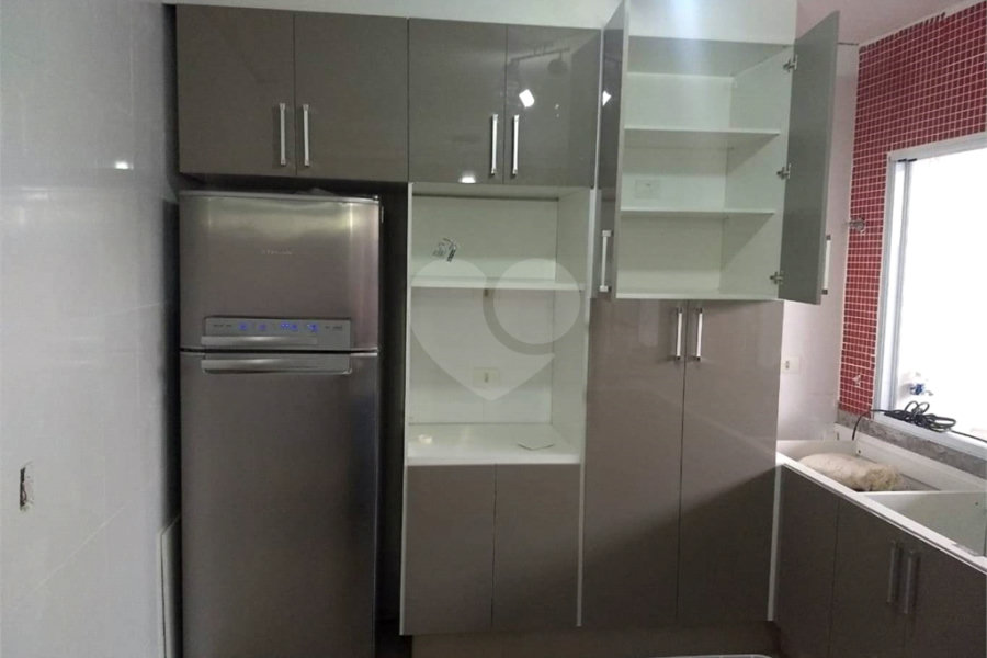 Casa à venda com 3 quartos, sendo 1 suíte,  no condomínio Village St. Louis, São Paulo - SP