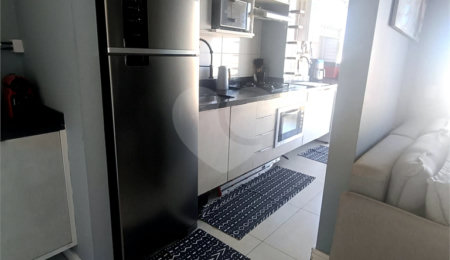 Apartamento à venda com 2 quartos, sendo 1 suíte,  em Parque Vitória, São Paulo, SP