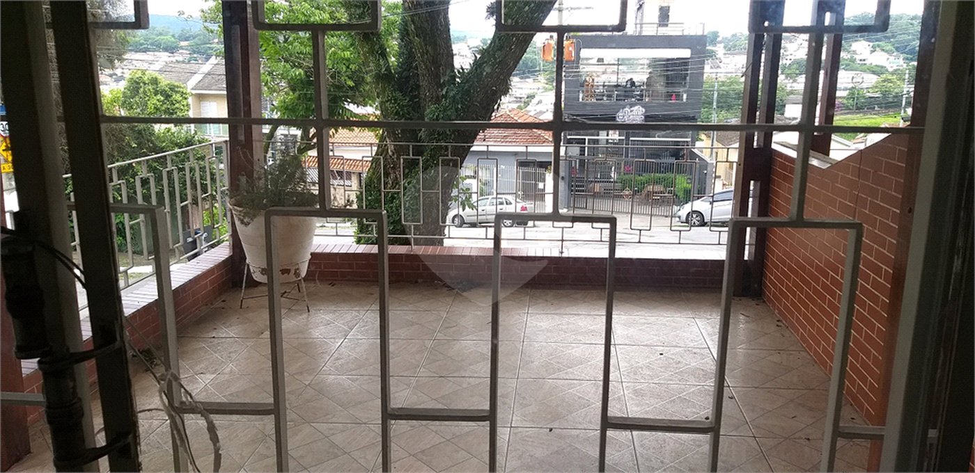 Sobrado à venda com 3 quartos em Água Fria, São Paulo, SP