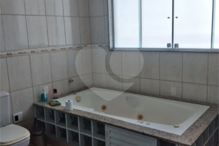 Casa à venda com 2 suítes no condomínio Residencial Colinas do Magarça, Rio de Janeiro - RJ