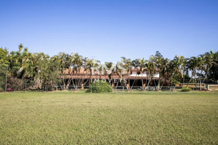 Chácara à venda com 4 quartos, sendo 1 suíte,  em Colinas do Mosteiro de Itaici, Indaiatuba, SP