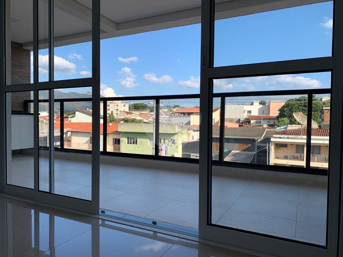 Apartamento à venda ou para alugar com 3 quartos, sendo 1 suíte, em Atibaia Jardim, Atibaia, SP