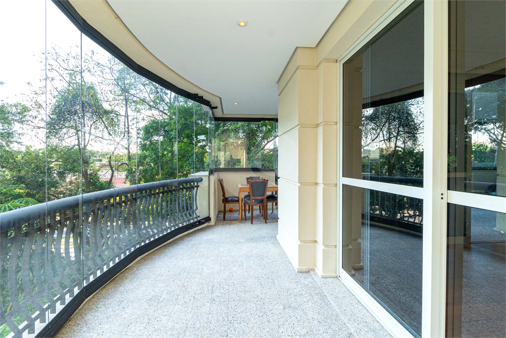 Apartamento à venda com 5 suítes em Moema, São Paulo, SP