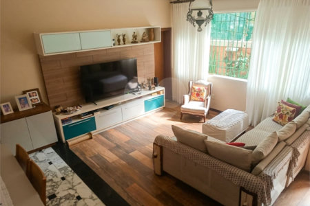 Casa à venda com 4 quartos, sendo 1 suíte,  em Tijuca, Rio de Janeiro, RJ