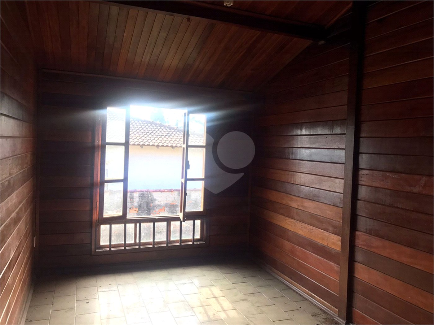 Casa à venda com 3 quartos, sendo 1 suíte, no condomínio Zuleika Jabour, Salto - SP